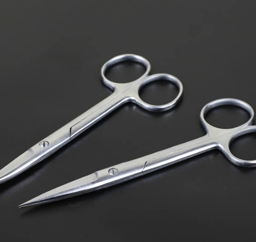 手術(shù)剪刀：靈活操作，精細(xì)分離組織