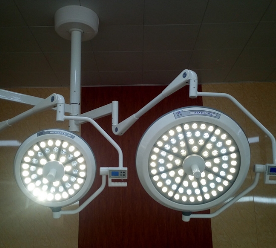 無(wú)影照明，精準(zhǔn)手術(shù)——探索先進(jìn)手術(shù)燈技術(shù)