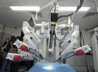 醫(yī)用機(jī)器人：未來手術(shù)室的核心——醫(yī)用機(jī)器人的應(yīng)用前景與挑戰(zhàn)