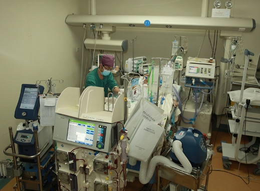 生命支持的高級形式——體外膜肺氧合機(ECMO)的工作原理與應用